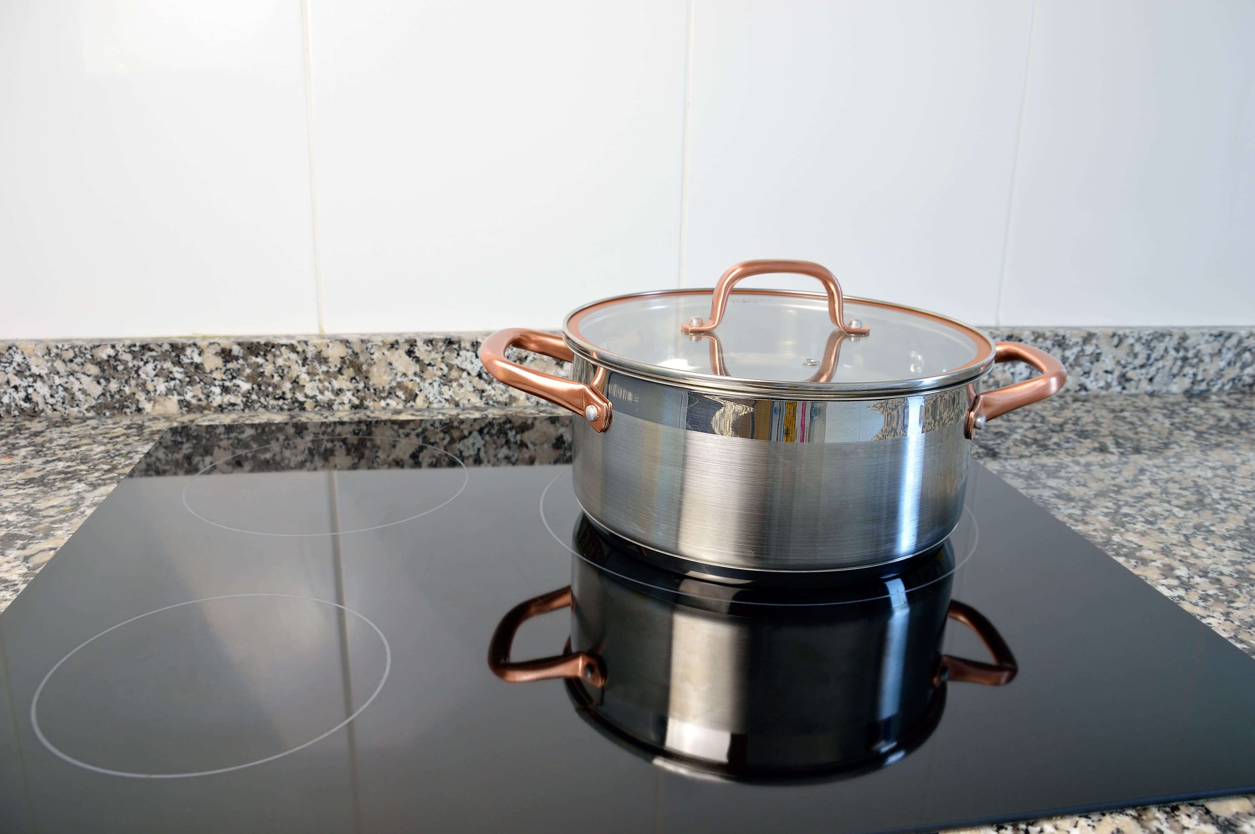 Comment bien choisir sa plaque de cuisson ?